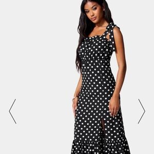 BANDED TIERED RUFFLE MIDI DRESS